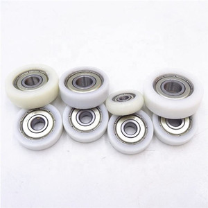 Plastic bearing material features and merits